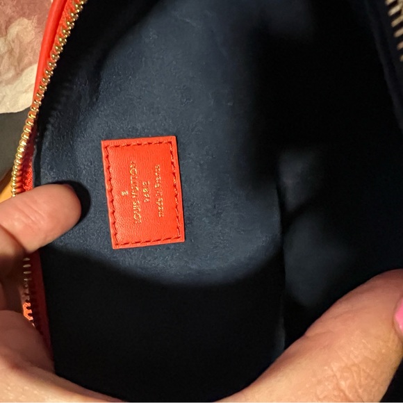 Louis Vuitton COUSSIN PM ROUGE - Picture 7 of 14